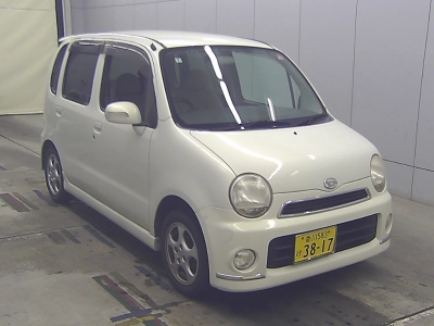 DAIHATSU MOVE LATTE