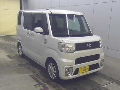 TOYOTA PIXIS MEGA