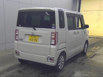 TOYOTA PIXIS MEGA