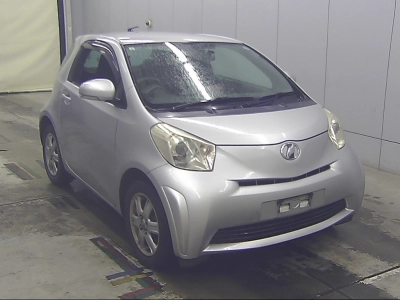 TOYOTA IQ