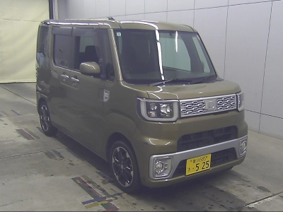DAIHATSU WAKE