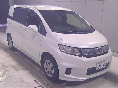 HONDA FREED SPIKE