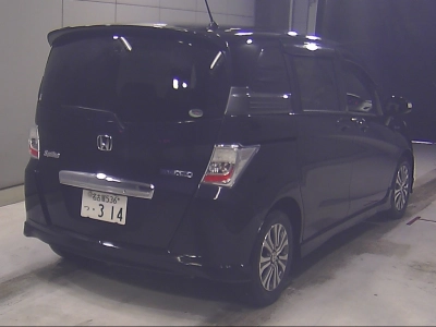 HONDA FREED SPIKE