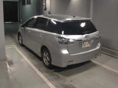 TOYOTA WISH