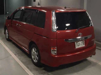 TOYOTA ISIS