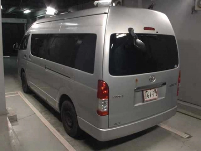 TOYOTA HIACE WAGON