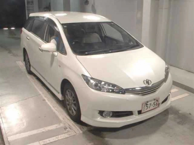 TOYOTA WISH