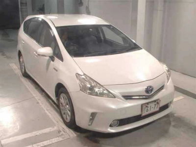 TOYOTA PRIUS ALPHA