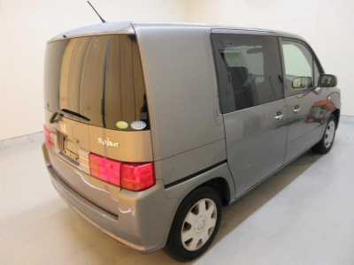 HONDA MOBILIO SPIKE
