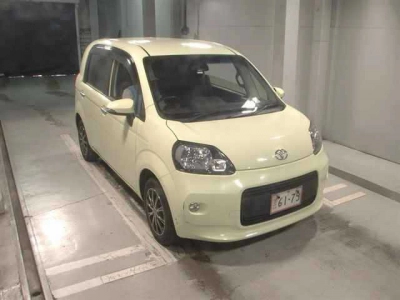 TOYOTA PORTE