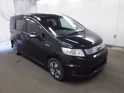 HONDA FREED SPIKE