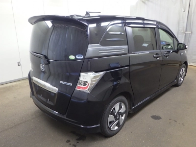 HONDA FREED SPIKE