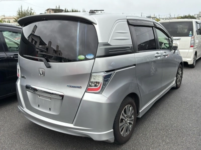 HONDA FREED SPIKE
