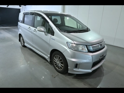HONDA FREED SPIKE
