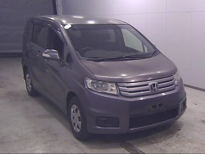 HONDA FREED SPIKE