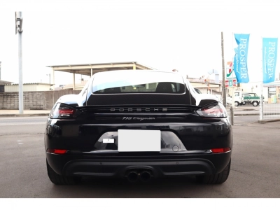 PORSCHE 718 CAYMAN