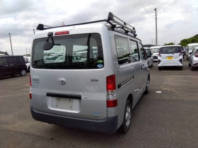 TOYOTA LITE ACE VAN