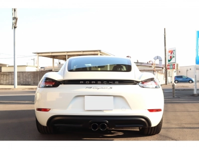 PORSCHE 718 BOXSTER