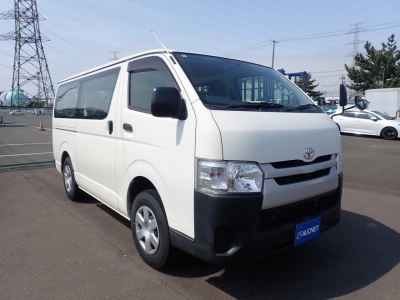 TOYOTA REGIUS VAN