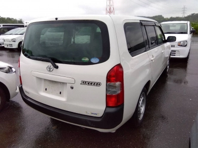 TOYOTA SUCCEED VAN
