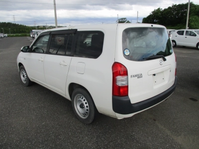 MAZDA FAMILIA VAN