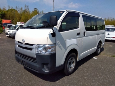 TOYOTA REGIUS VAN