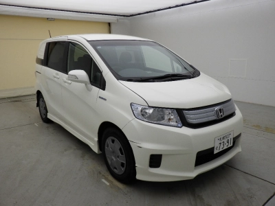HONDA FREED SPIKE