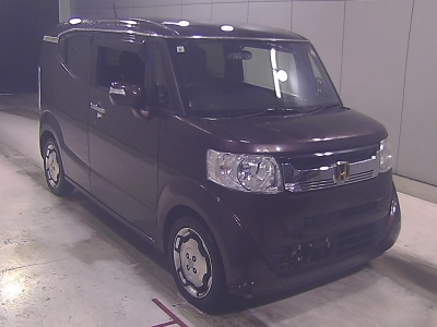 HONDA N-BOX SLASH