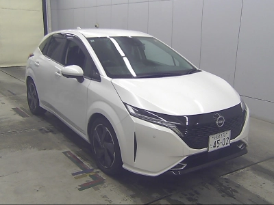NISSAN AURA