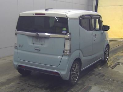 HONDA N-BOX SLASH