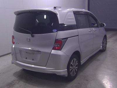 HONDA FREED SPIKE