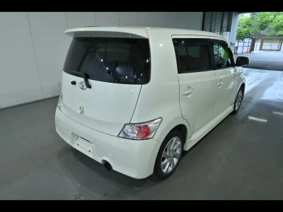 TOYOTA BB