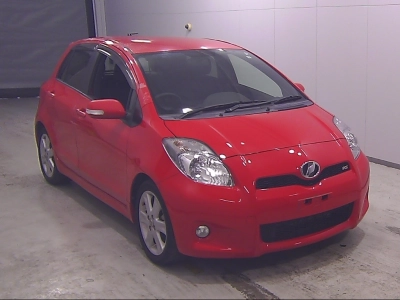 TOYOTA VITZ