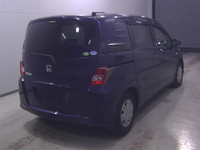 HONDA FREED SPIKE
