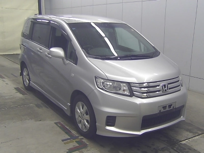 HONDA FREED SPIKE