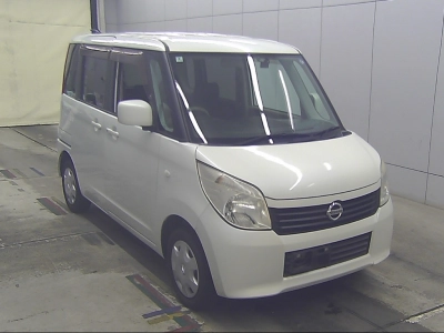 NISSAN ROOX
