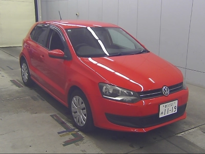 VOLKSWAGEN POLO