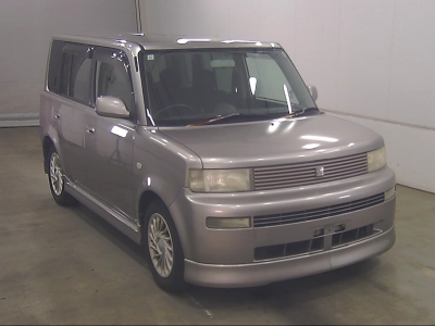 TOYOTA BB