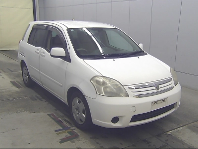 TOYOTA RAUM