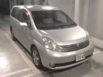TOYOTA ISIS