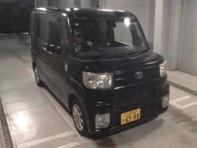 TOYOTA PIXIS MEGA