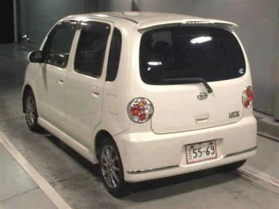 DAIHATSU MOVE LATTE