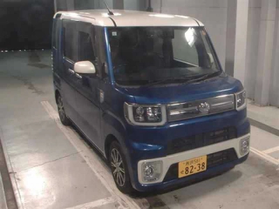 TOYOTA PIXIS MEGA