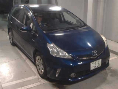TOYOTA PRIUS ALPHA