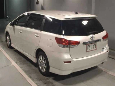 TOYOTA WISH