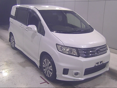 HONDA FREED SPIKE