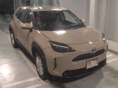TOYOTA YARIS CROSS