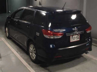 TOYOTA WISH