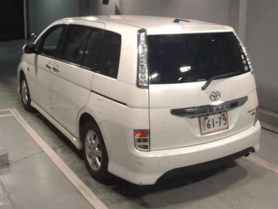 TOYOTA ISIS