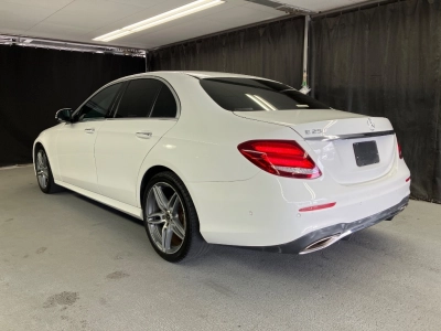 MERCEDES BENZ E CLASS